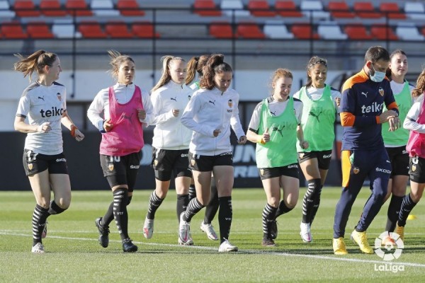 El Valencia busca meterse en el zurrón tres puntos más para acabar el año ante el Eibar