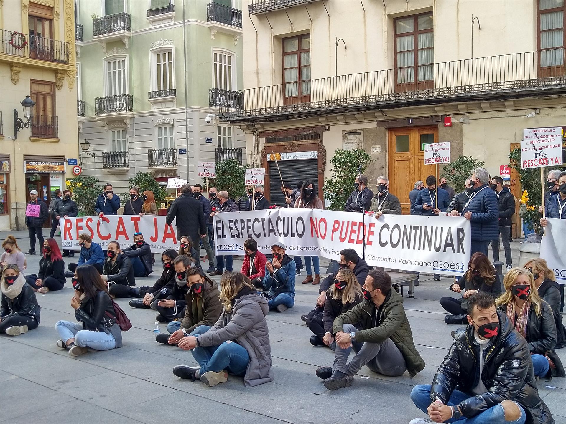 Protesta de empresas de espectáculos ante el Palau de la Generalitat. Foto:EP - 