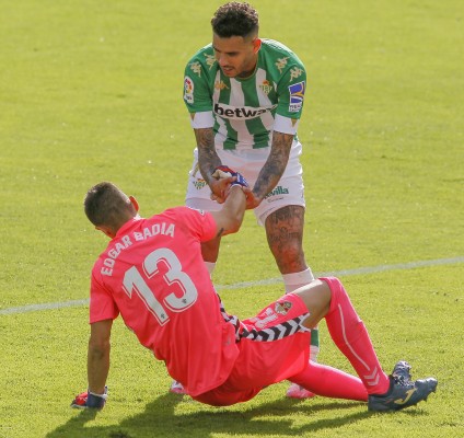 El Elche se desploma en la tabla
