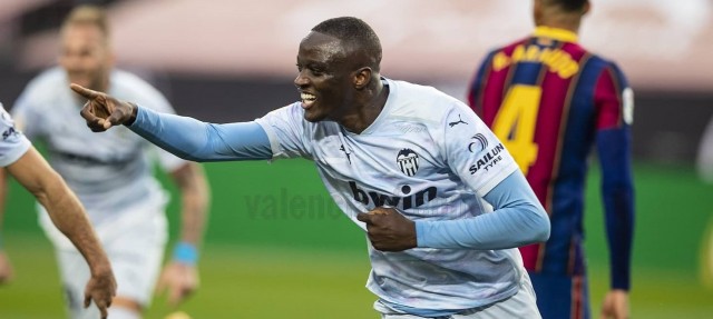 El Valencia aprovecha la pelota parada siempre que marca más de un gol por partido