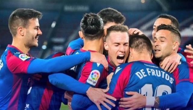 Superada la crisis, el Levante progresa en el primer tercio de LaLiga