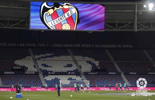 Los videomarcadores del Ciutat ya funcionan a pleno rendimiento