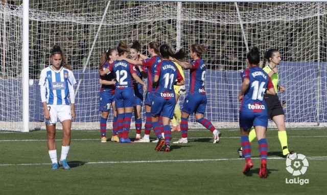 El Levante se impone al Espanyol con un gol de penalti de Esther