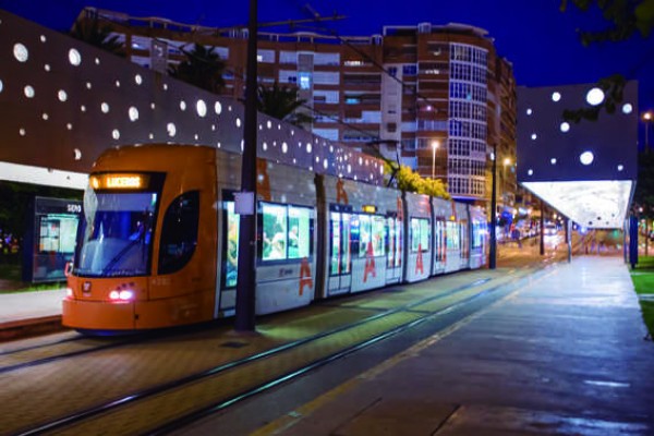 FGV renueva los trenes de la línea del Tram entre Benidorm y Dénia por 52 millones