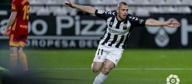 Coronar el año del ascenso con un triunfo