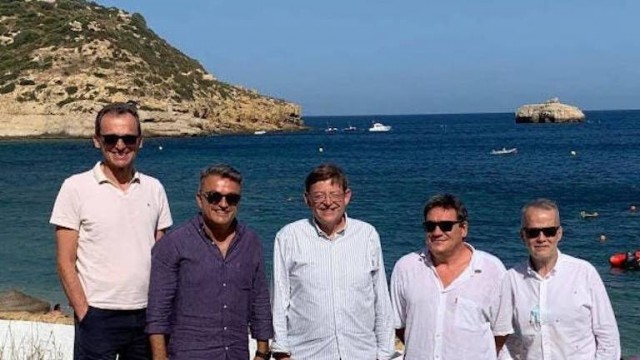Justicia archiva las actuaciones por la foto sin mascarilla de Puig, Duque y Escrivá en Xàbia