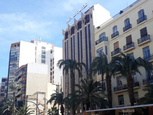 Marjal consigue la licencia para su 'coliving' en el edificio Axa y comenzará las obras en febrero