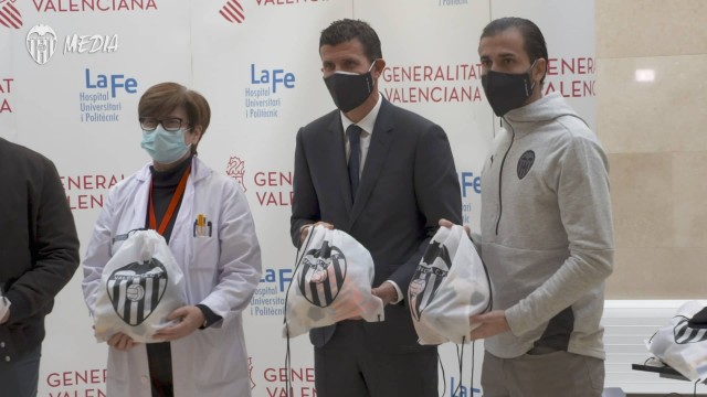 El Valencia adapta al covid-19 sus visitas a menores hospitalizados