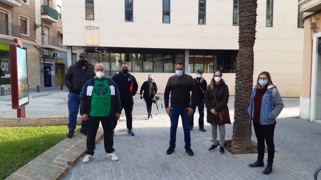 Vecinos con citación de desahucio denuncian falta de atención de los Servicios Sociales de Orihuela 