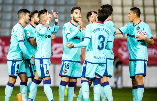 Vuelve Miramón al once y se asienta el doble pivote Vukcevic-Malsa