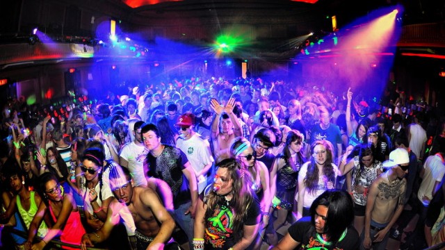 Más de una decena de discotecas valencianas cuelgan el cartel de 'se vende'
