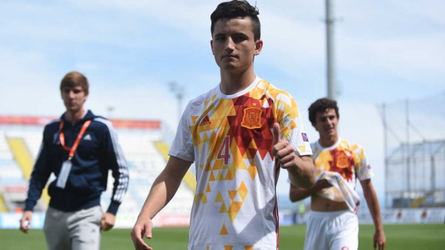 Ferrán Torres y Hugo Guillamón buscan el billete para el Mundial sub 17
