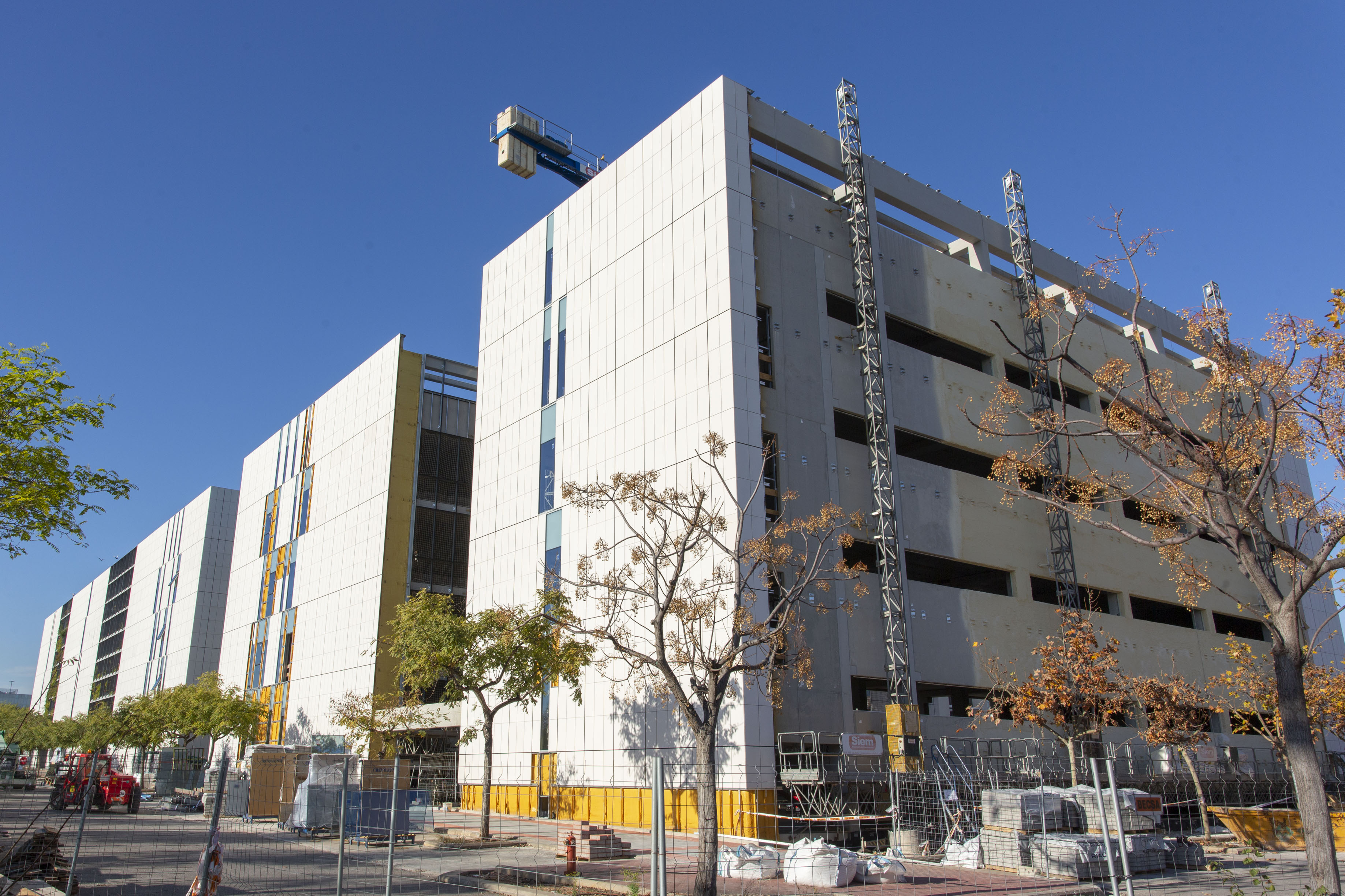 Alcón destaca que las nuevas obras de Ciencias de la Salud posibilitarán una facultad de 22.000 m2