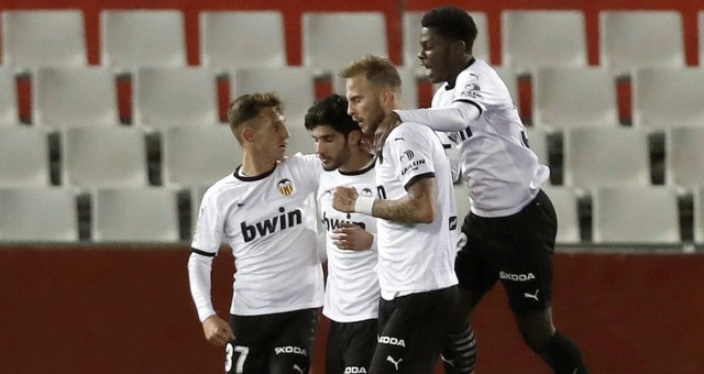 El Valencia evita el ridículo ante un Tercera en la prórroga