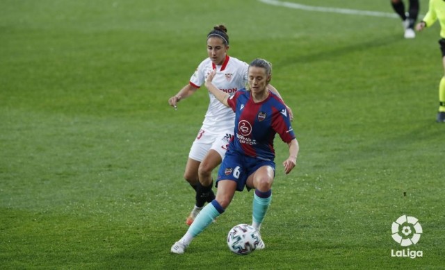 El Levante cae ante el plan defensivo del Sevilla y el gol de Virgy
