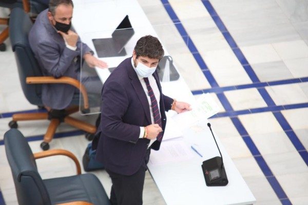 Miras torpedea la Ley Celaá con la publicación en el BORM del proceso de admisión para el próximo curso 