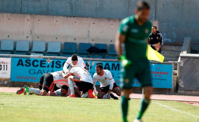 El VCF Mestalla recibe a L'Hospitalet con la tercera plaza en juego