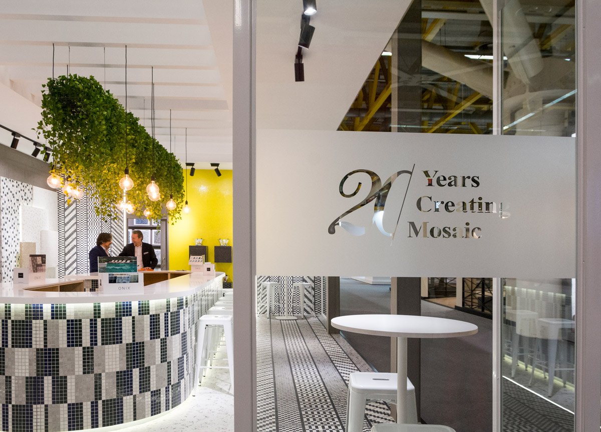 Las piezas pequeñas también tienen sitio: Onix sigue creciendo con el mosaico vítreo