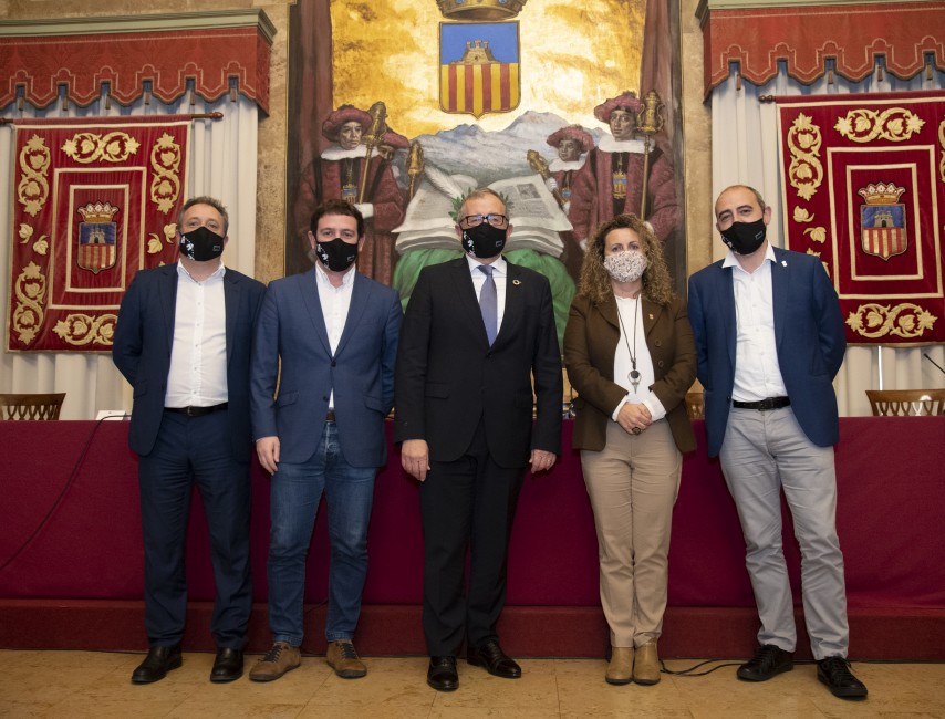 Cristina Fernández (Cs) posa con el presidente de la Diputación y los portavoces del PSPV y Compromís. - 