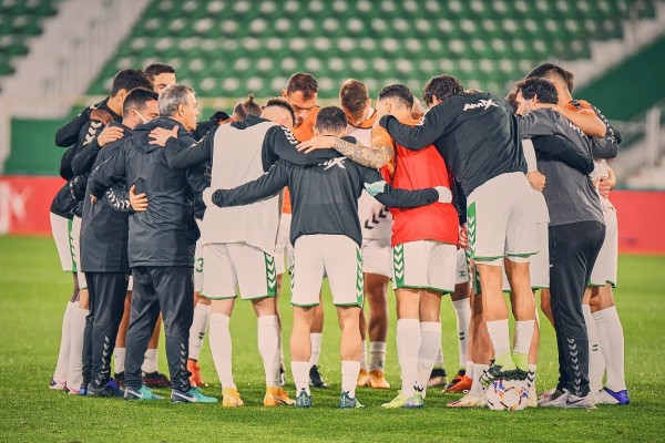 La historia espera al CD Buñol ante un Elche sin confianzas