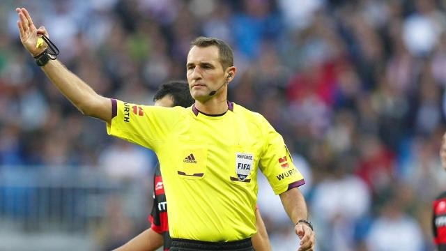 El aragonés Clos Gómez arbitrará la final de Copa del Rey entre el FC Barcelona y el Deportivo Alavés