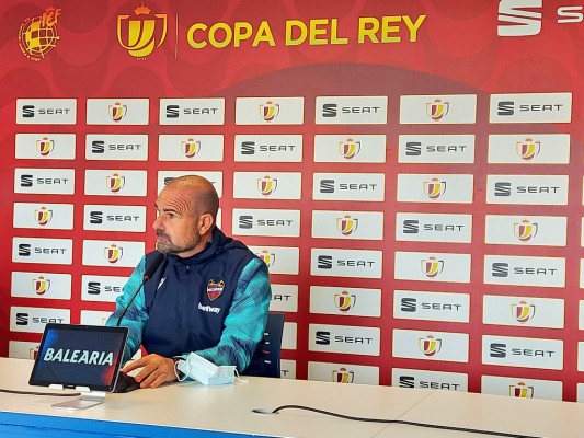 Paco López: 