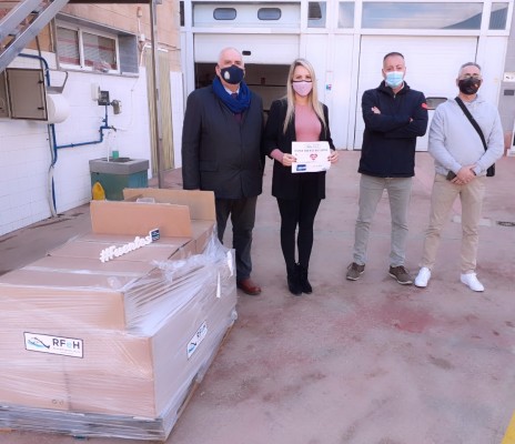 Grupo Ricardo Fuentes dona 200 kilos de lubina congelada a la Fundación Hospitalidad Santa Teresa de Cartagena