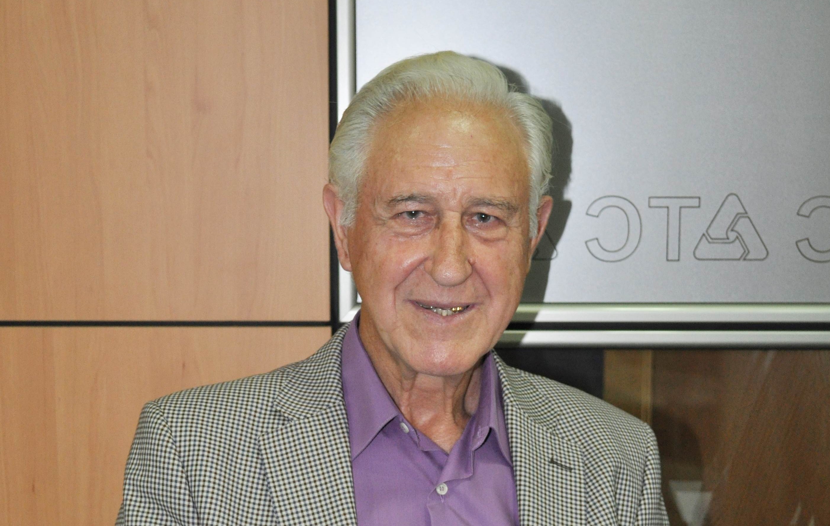 Fernando Maeso comenzó a trabajar en la cerámica a los 10 años y tras su jubilación colaboraba estrechamente con ATC. - 