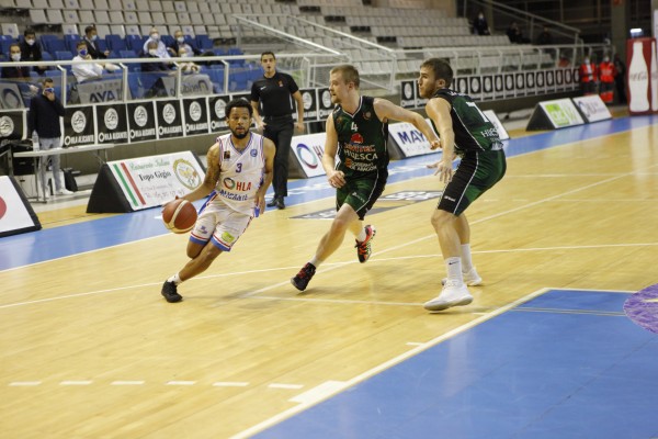El HLA Alicante-Girona se aplaza por positivos de Covid en el equipo catalán
