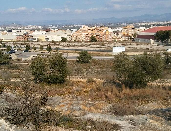 Riba-roja reclama 6,7 millones de euros a una promotora por un PAI inacabado de 550 viviendas