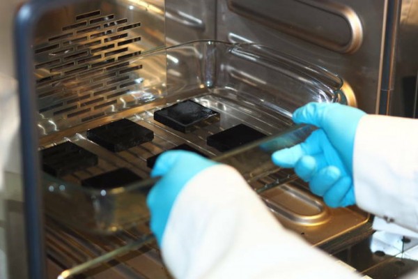 La UA e Isabial usan el óxido de grafeno de Applynano para diagnosticar cáncer colorrectal
