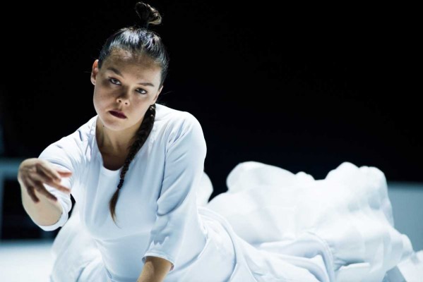El vell llit del riu Túria es converteix en l'escenari per a la dansa professional amb Rocio Molina