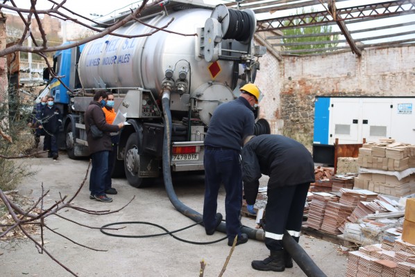 Onda descontamina el vertido de fuel de 'La Campaneta' y soluciona el problema de filtraciones