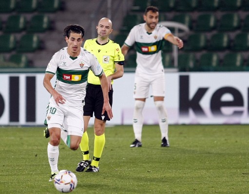 El Elche iguala su peor racha de partidos sin ganar desde la última campaña en Primera
