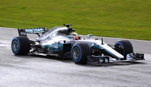 Mercedes saca músculo en los libres frente a Ferrari