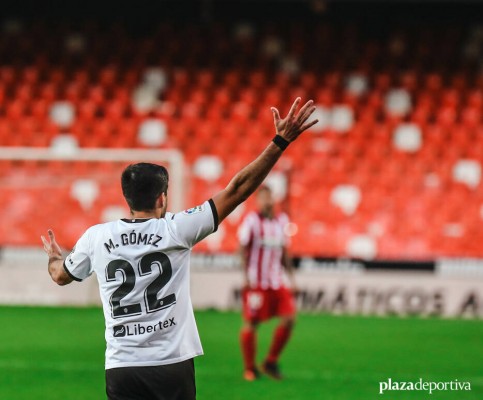 Maxi Gómez será sancionado si ve la amarilla en el Camp Nou