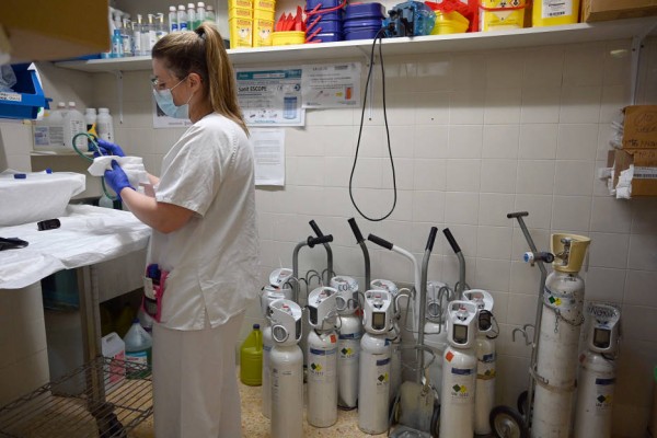 Los tres brotes de covid-19 del General afectan ya a unas 25 personas entre pacientes y personal