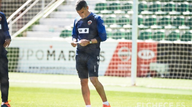 Vicente Parras espera un Mirandés 