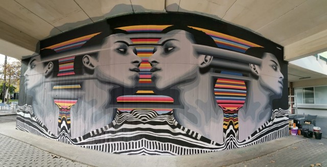 El arte urbano reflexiona sobre la identidad o la incertidumbre generacional en Polinizados