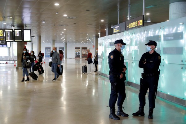 Puig pide al Gobierno que garantice el cierre perimetral de la Comunitat a cualquier persona