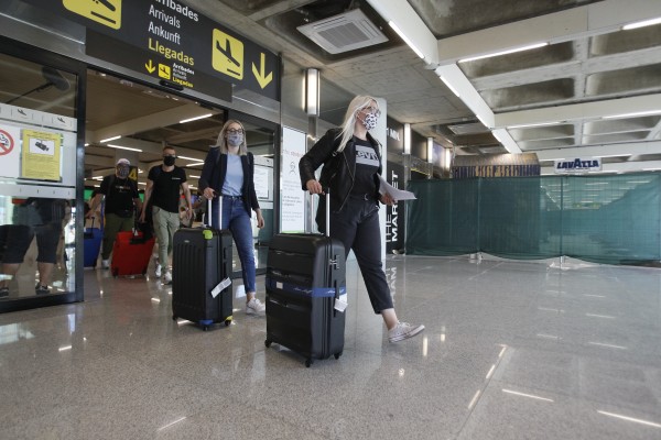 Los turistas de la Región que visiten Baleares no tendrán que presentar una PCR al llegar a las islas