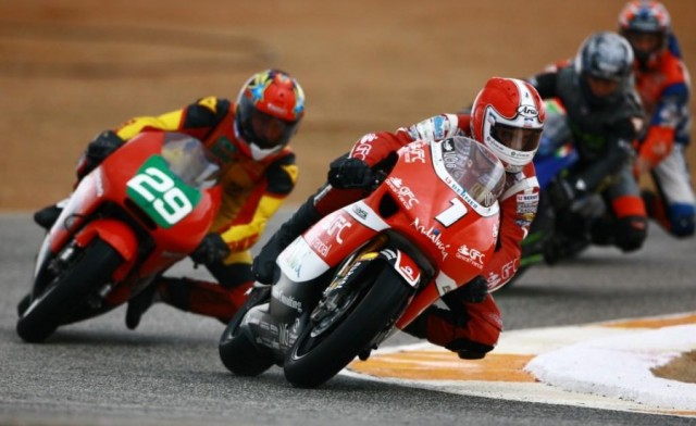 El ruido de motocicletas y coches del Circuito de Cartagena levanta quejas y protestas de los vecinos de los barrios de alrededor
