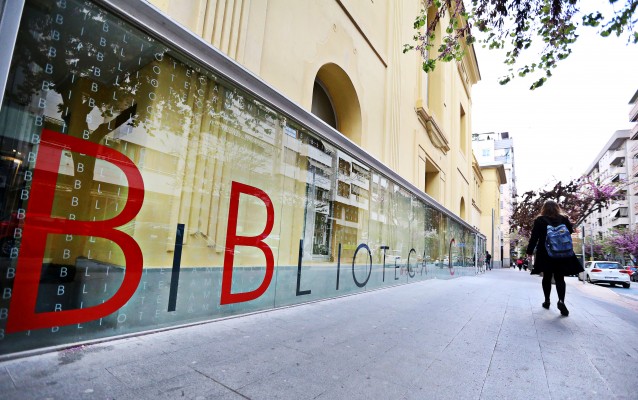 Elda reabre las bibliotecas municipales y los juegos infantiles de los parques
