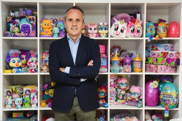 Bebés superheroínas para salvar el mundo desde Valencia 