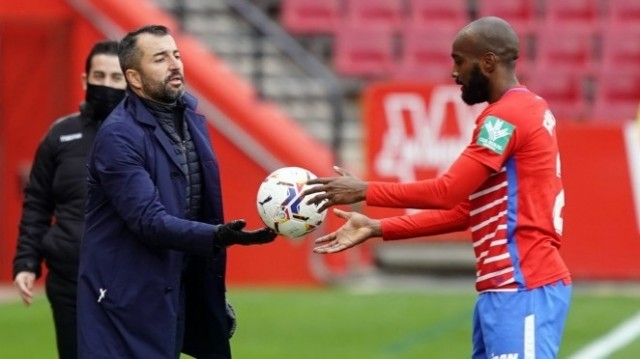 El técnico del Granada anuncia rotaciones en Europa League porque todos 