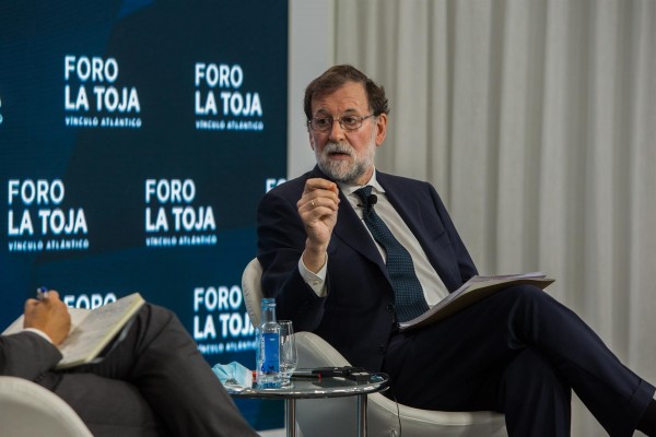 El PSOE y Podemos acuerdan citar a Villarejo y Rajoy en la comisión del Congreso que investigará la 'Kitchen'