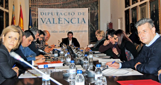 El interventor cuestiona todos los contratos de directivos de las empresas de la Diputación