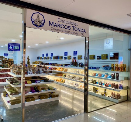 Chocolates Marcos Tonda abre una tienda en el centro comercial La Marina de Finestrat
