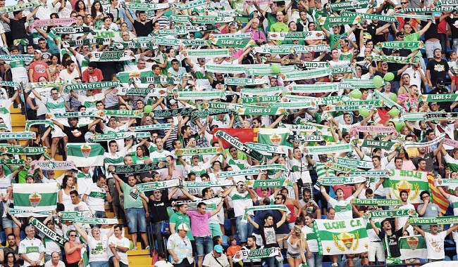 El Elche vuelve a abrir la grada superior de su estadio dos años después
