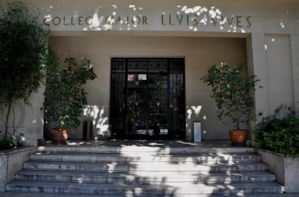La Universitat de València se reunirá este lunes para analizar la situación del Luis Vives
